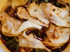 酸辣饺-无名饺子店