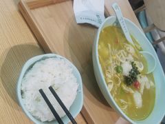 -酸小七(国华广场店)