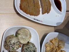 -小杨生煎(金山百联购物中心3楼店)