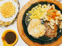 -豪客来牛排(中央花苑店)