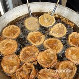 炸串还是这种街边小破店里的好吃❗