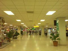 -班达拉奈克国际机场