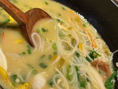 -银米·云南传统过桥米线(双廊黑金冠店)