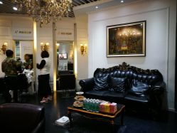 -变画·发型STUDIO