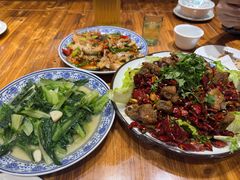 -乡土特色.冷锅鱼.牦牛肉汤锅