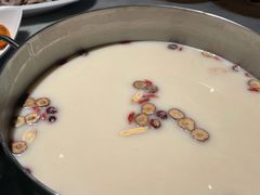 -尚尚仙·酸汤猪手·猪肚鸡火锅(华联万柳购物中心店)