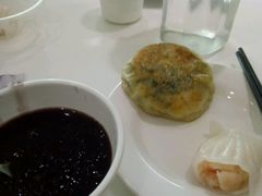 -圣河湾虾饺美食(站前店)