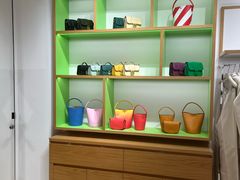 -Longchamp(佛罗伦萨小镇奥特莱斯店)