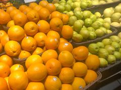 -中百仓储超市有限公司(越秀星汇维港店)