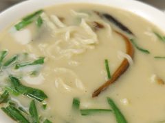 -三百碗宝应长鱼面(板仓街店)