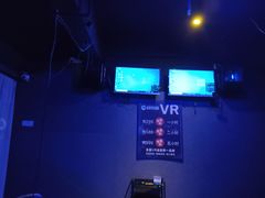 -VR 间客漫·PS电玩·虚拟现实包间游戏电竞(街道口店)