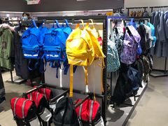 -唯品会(北京国瑞城店)