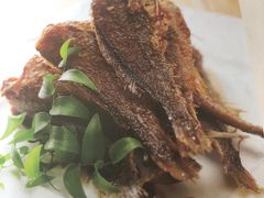 本帮熏黄鱼-品悦酒店(三林古镇店)