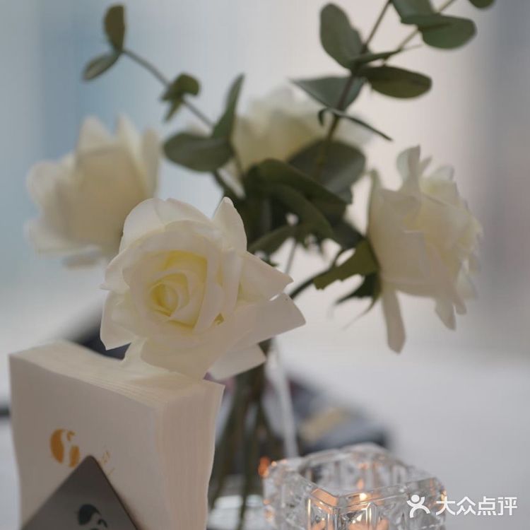 打卡了长沙新开的高空法式餐厅！ 