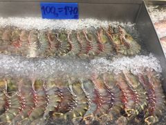 -J Daeng Seafood