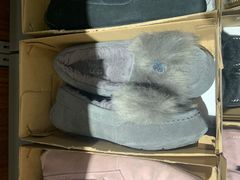 -UGG(燕莎奥特莱斯购物中心店)