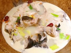 -滇香肴·云南菜蒸汽石锅鱼(云南北路店)