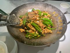 -费大厨辣椒炒肉(高铁吾悦广场店)