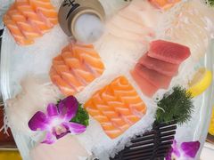 -青瓦餐厅·生鱼片·韩园烤肉(西塔店)