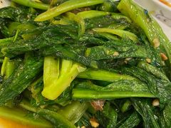 豆豉鲮鱼炒油麦菜-吉源大排档·鱼生·海鲜(烧烤彩印厂店)