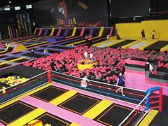 -嘿哟动霸CHUA·新潮玩运动娱乐中心·蹦床滑冰团建乐园