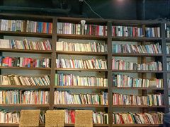-房角石咖啡与书(吉大南校店)