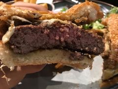 香浓蘑菇牛肉汉堡-bluefrog蓝蛙(悠唐购物中心店)