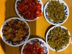 -霸蛮湖南菜·牛肉粉(荣京西街店)