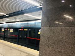 -体育场(地铁站)