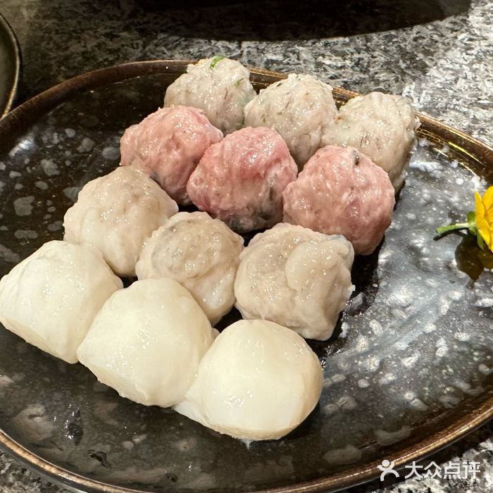 辉哥火锅(虹桥路店)自制四宝丸图片
