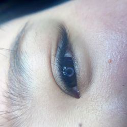 -潮店·虞妃妮轻奢美甲美睫馆