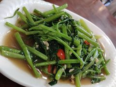 -Dang restaurant (patong phuket)
