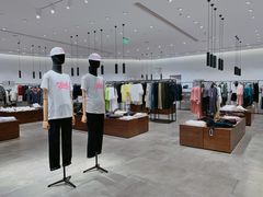 -URBAN REVIVO(上海中庚漫游城店)