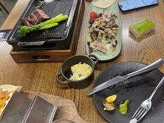 -BOURBON 玻本美式餐厅酒吧(虹桥新天地店)