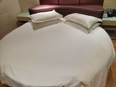 -肯定精品酒店(南京龙江地铁站省妇幼保健院南门店)