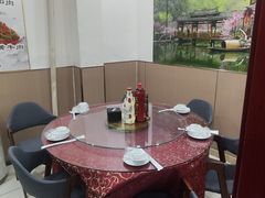 -湖南人家湘菜馆(镇江路店)