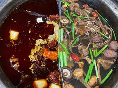 菌汤鸳鸯锅-唇辣号重庆老火锅(亦庄店)
