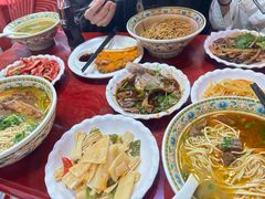 -金杨拉面王小吃面馆·牛三宝面·红烧牛肉粉