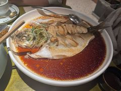 松茸蒸鲈鱼-一坐一忘云南菜(卓悦中心)