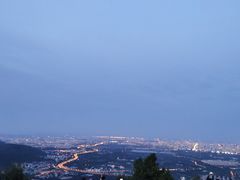 -鬼笑石后山停车场