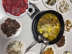 -菌之家·专业纯野生菌火锅·特色炒菌