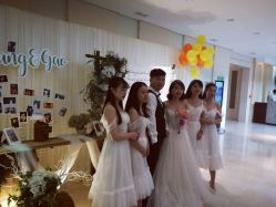 点击看大图 -艾米丽婚纱礼服