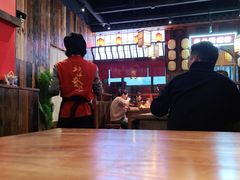 大堂-先启半步颠小酒馆(白麓里店)