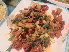 -快乐老家三鲜饺子东北菜(南六中路店)