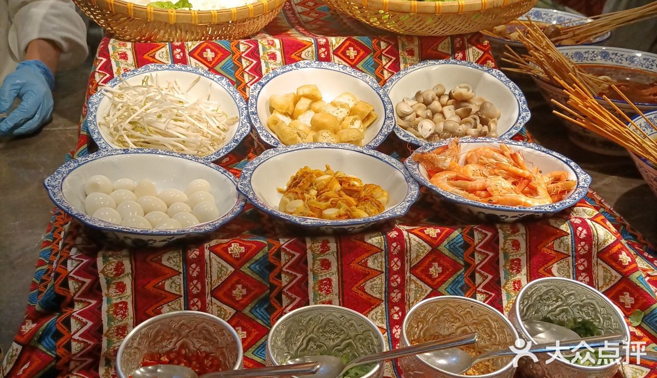 生蠔任吃算是值回票價，但個人不太敢吃生蠔