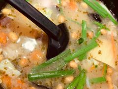 -蒙自源过桥米线(红谷滩万达店)