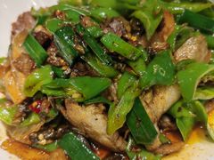 -临界音乐酒馆·小龙虾·江湖菜(华熙LIVE·鱼洞店)