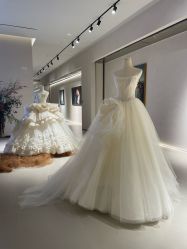 -乐派诗婚纱摄影