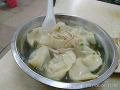 大馄饨-小董骨汤馄饨店(通扬路店)