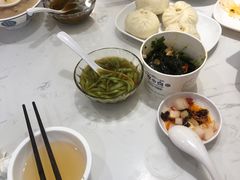 -李与白包子铺(桐梓林店)